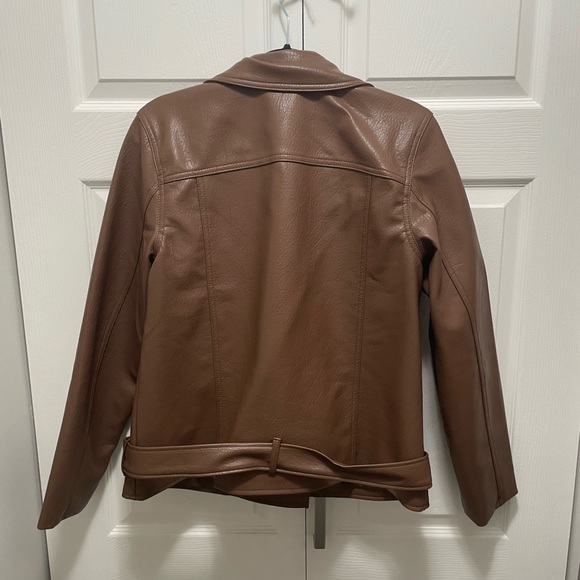 Large brown faux leather jacket with belt - Picture 4 of 6
